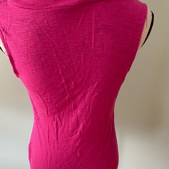 Women’s Pink Tank Top Size Medium - Picture 2 of 6